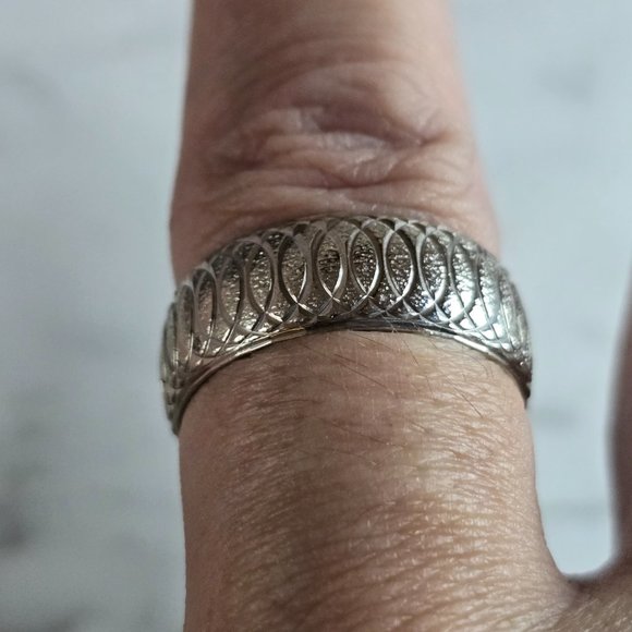 Womens Vintage Estate  14K White Gold Etched Wedding Band Ring 7.8g E7158